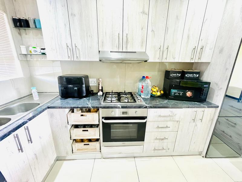 2 Bedroom Property for Sale in Thornton Western Cape